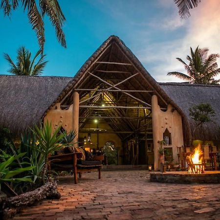 Praia do Tofo Turtle Cove Lodge And Yoga Shala מראה חיצוני תמונה