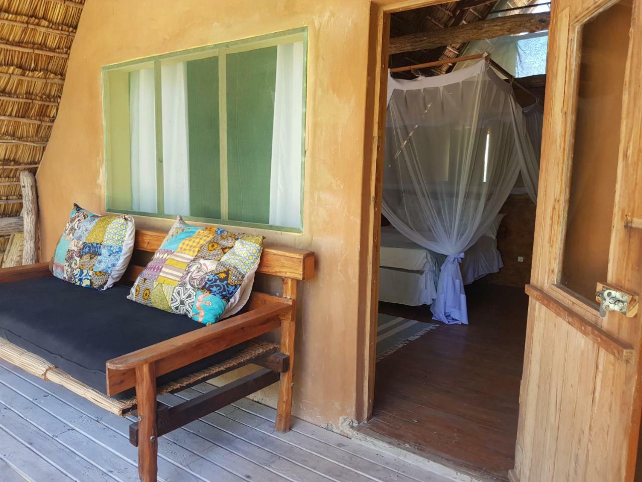 Praia do Tofo Turtle Cove Lodge And Yoga Shala מראה חיצוני תמונה