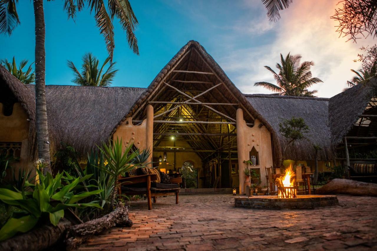 Praia do Tofo Turtle Cove Lodge And Yoga Shala מראה חיצוני תמונה