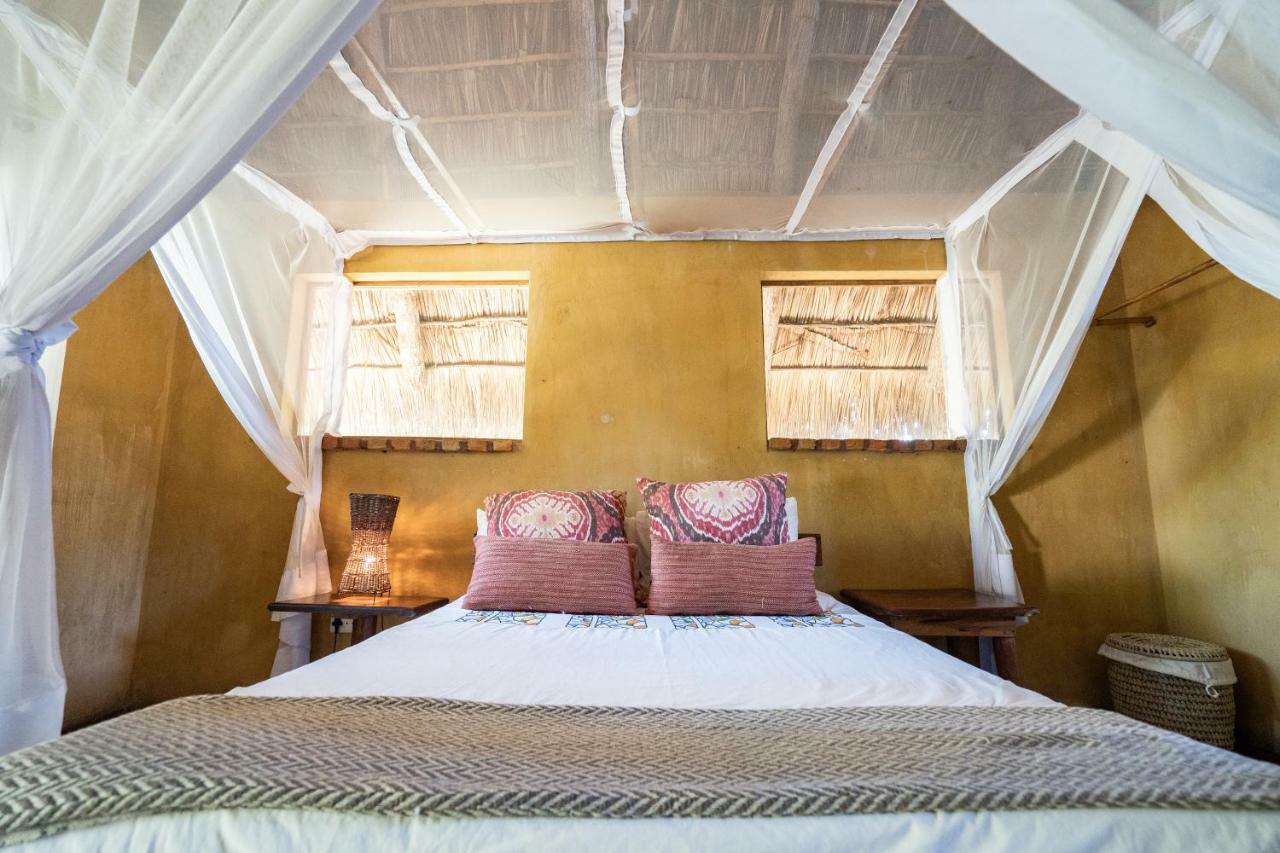 Praia do Tofo Turtle Cove Lodge And Yoga Shala מראה חיצוני תמונה